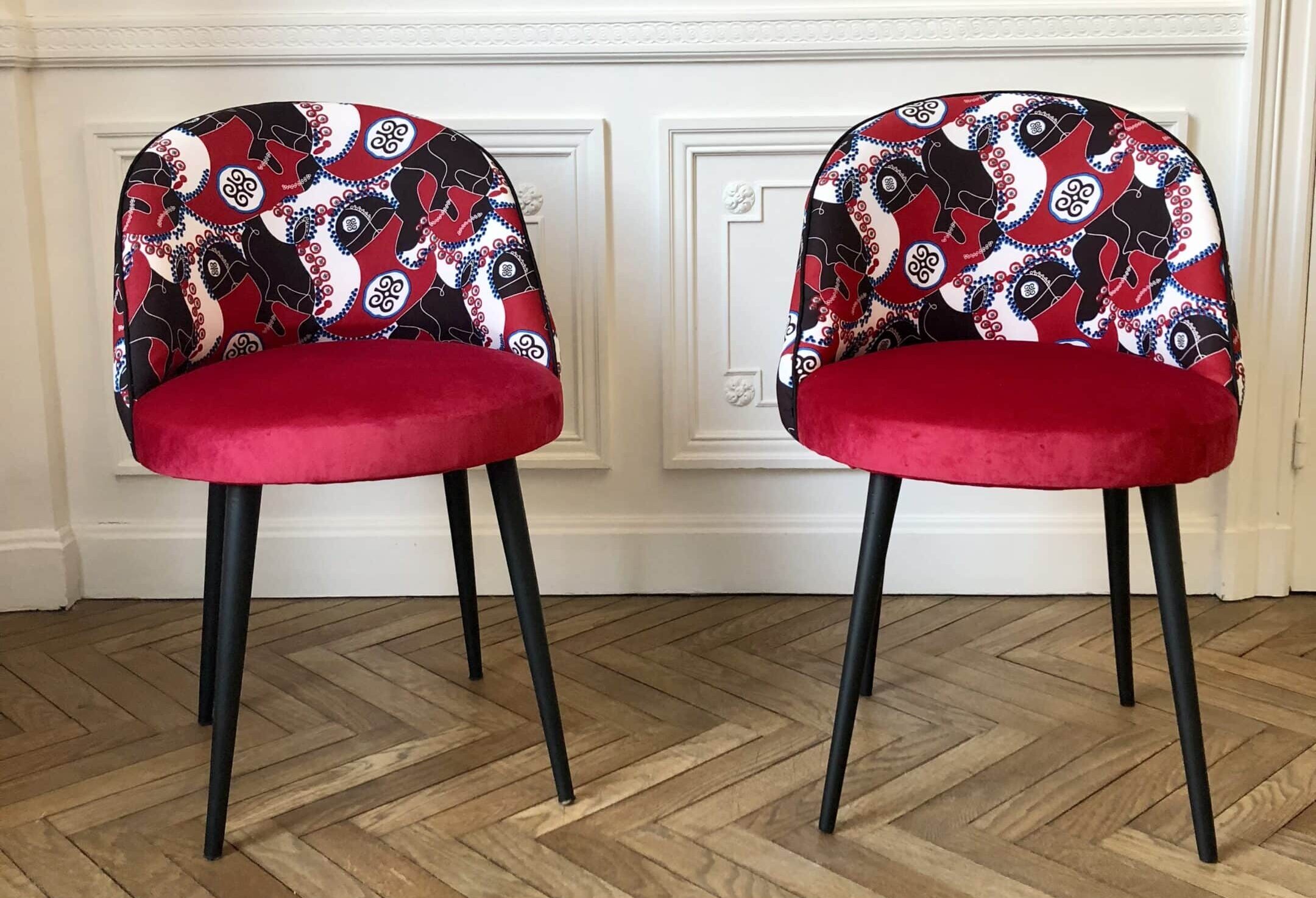 chaises vintages velours rouge / tissu wax